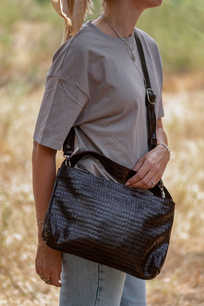 Venus bag brown textured leather