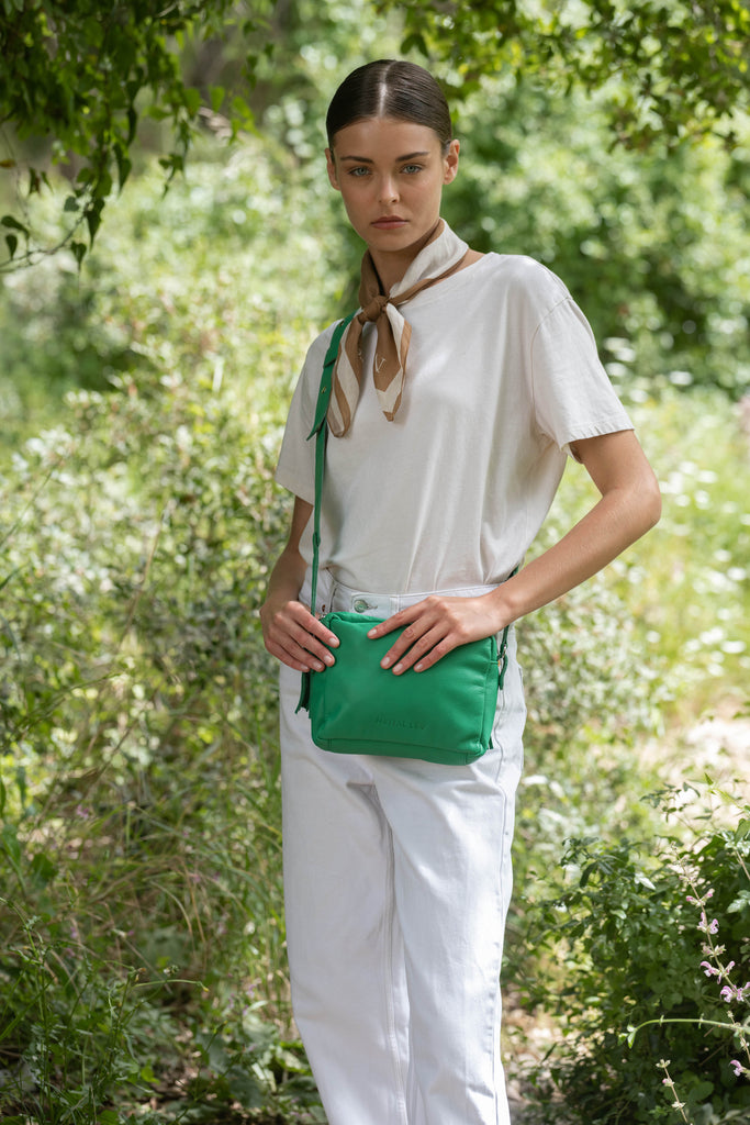 Small Box Clutch green leather